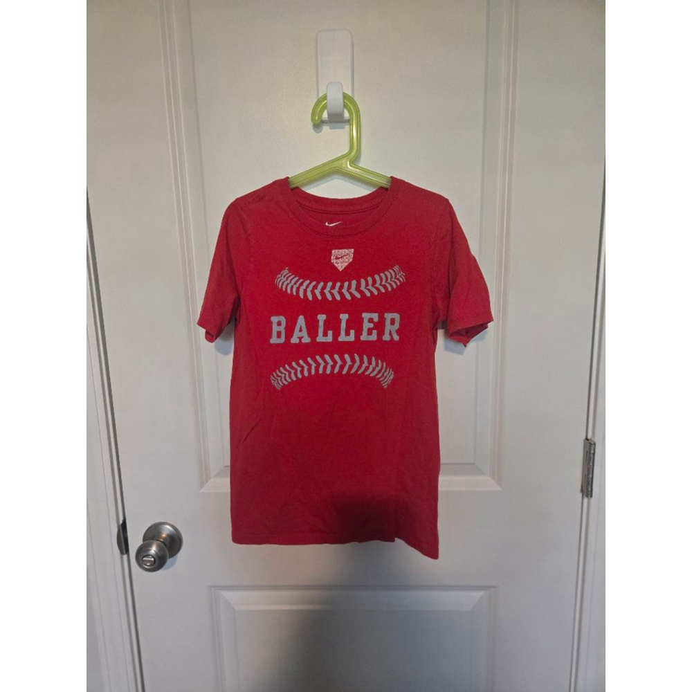 Boys Nike Red Baller Graphic Tee Shirt Size S